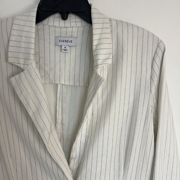 Evereve Taylor Pinstripe Blazer - Picture 5 of 11